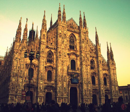 Le migliori attrazioni da visitare in auto a Milano visitare milano duomo